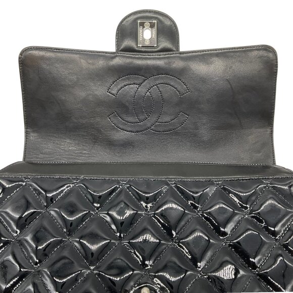 Chanel Vintage 1990\'s Black Quilted Patent Leather Backpack main image 8